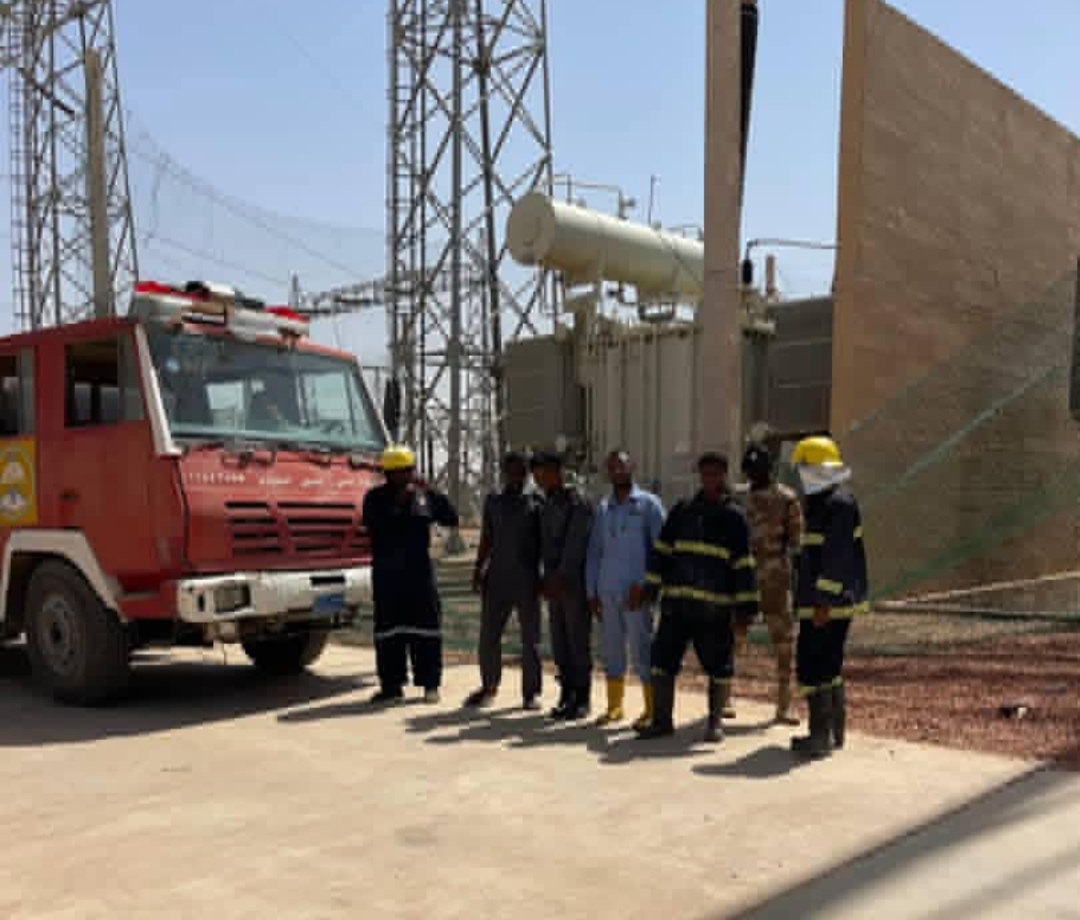 الدفاع المدني بعطبرة يسيطر على حريق بمحطة الكهرباء بعد هجوم مسيرة مرة اخرى خلال ساعات 1 IMG ٢٠٢٥٠٤٢٥ ١٩٢٠٣٣