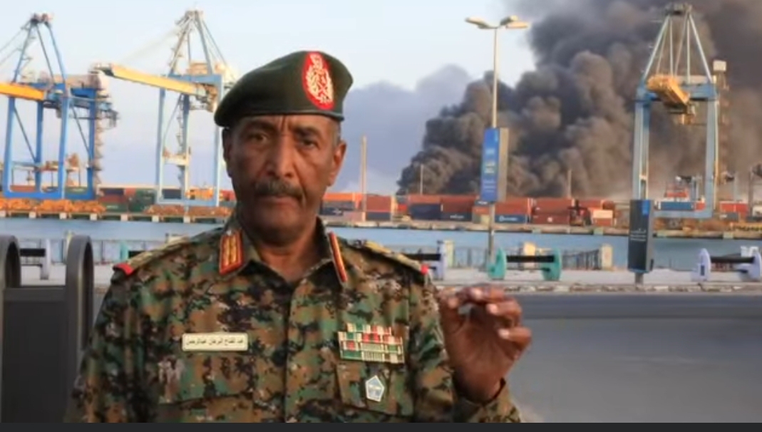 البرهان يقسم بالنصر والقصاص للشعب السوداني 1 IMG ٢٠٢٥٠٥٠٦ ١٩٣١٢٧