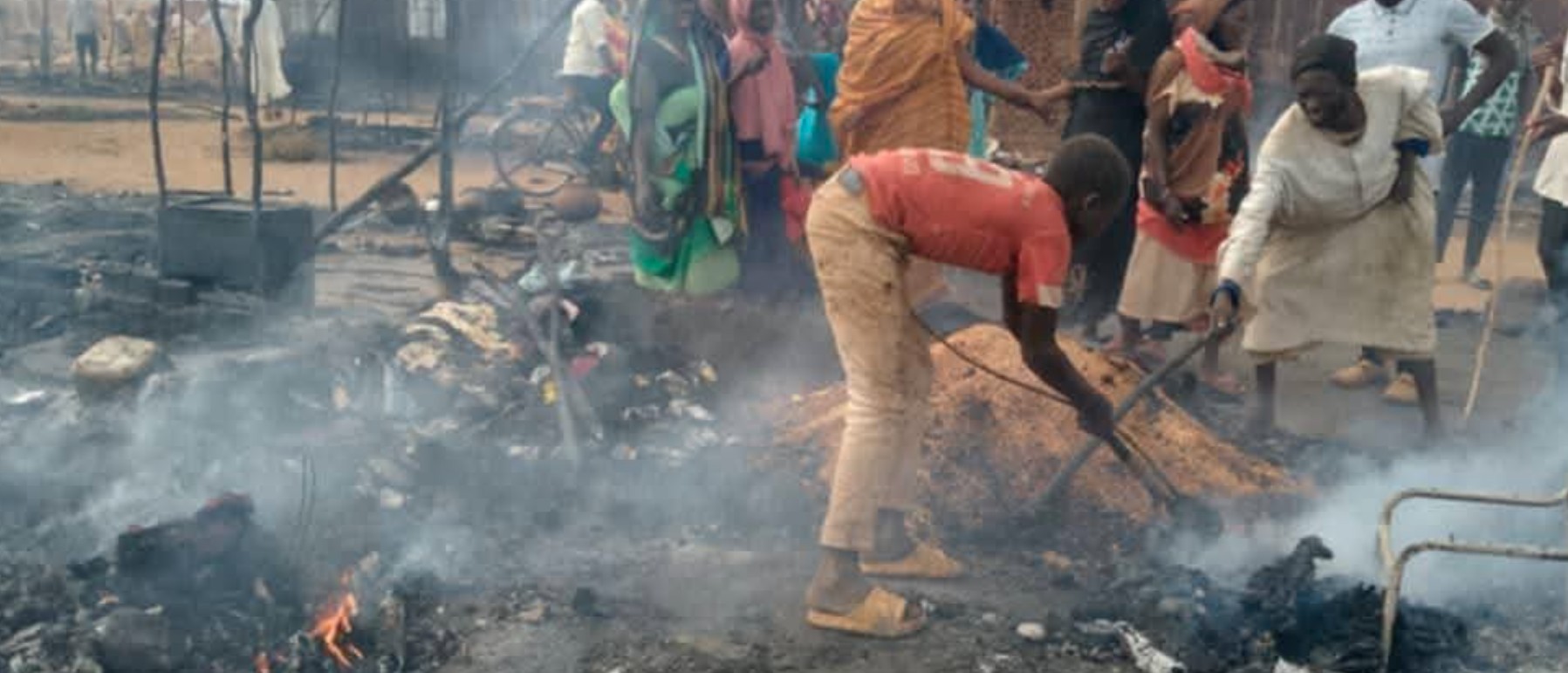 كارثة إنسانية جديدة… حريق يلتهم مساكن نازحين في طويلة بشمال دارفور 1 423255555