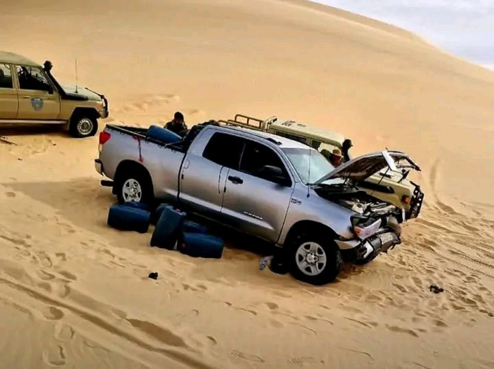 أزمة إنسانية في عمق الصحراء.. إنقاذ 36 مهاجرًا سودانيًا في الصحراء الليبية 1 1772989195865