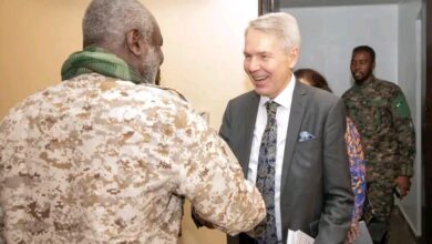 وزير المالية يبحث مع المبعوث الأممي آفاق السلام وإعادة الإعمار في السودان 1 1774459271608