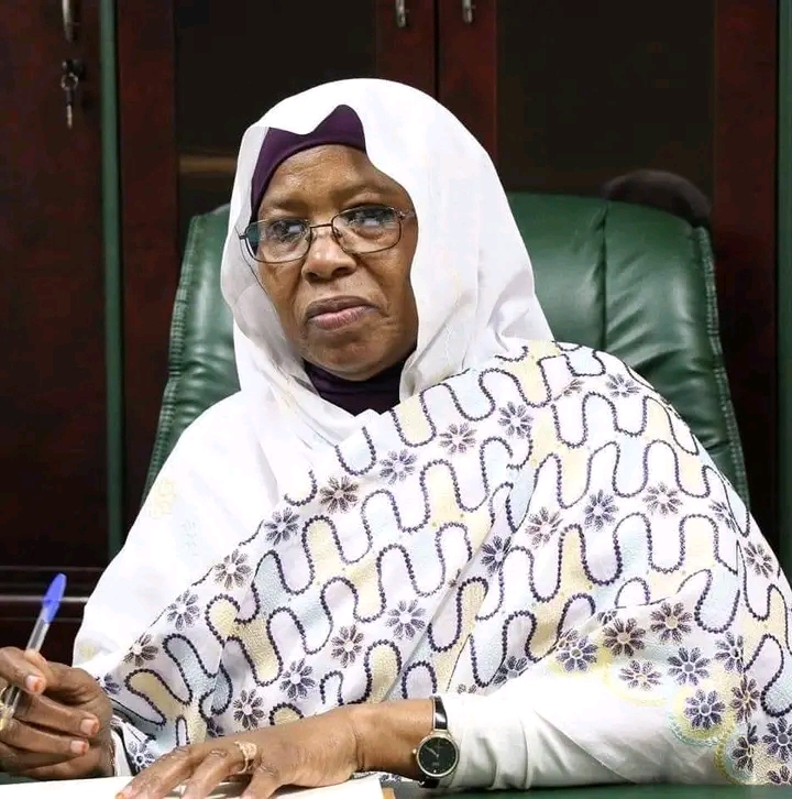 وزيرة التعليم بدارفور: امتحانات الشهادة السودانية "معركة وعي" وفرصة تاريخية لتأمين مستقبل الأجيال 1 1775385144226