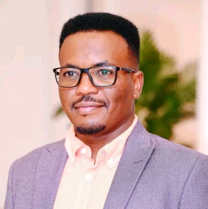 السر القصاص يكتب: دهب طوكر المسوكر وثنائية الجنرال والمستشار 1 1775466862119