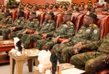 بمراسم عسكرية راسخة.. البرهان يشرف على تسلّم "ياسر العطا" رئاسة هيئة الأركان 4 1775569442485