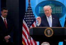 العالم يحبس أنفاسه.. ترامب يهدد بمحو "الحضارة الإيرانية" الليلة والحرس الثوري يتوعد بقطع إمدادات الطاقة العالمية 18 202647162142532ST