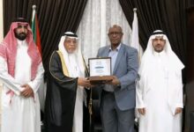في ختام فترة عمله.. السفير السعودي يودع والي البحر الأحمر ويشيد بمستوى التعاون السوداني 3 1778525203063
