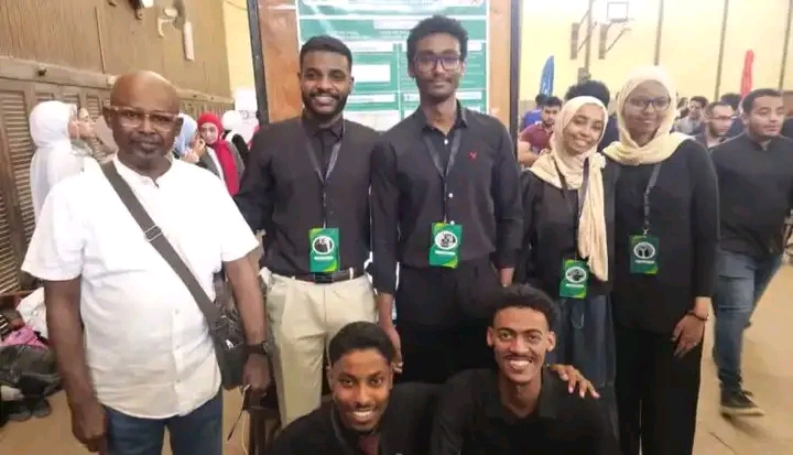 رغم قسوة الحرب والنزوح.. 6 طلاب سودانيين يحرزون المركز الأول في البحث العلمي بهندسة جامعة القاهرة 1 1779109901523