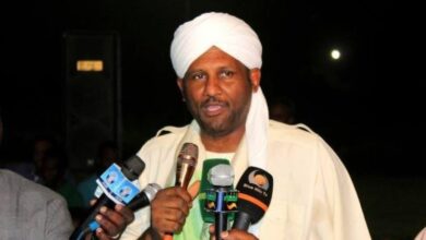 عبد الرحمن الصادق المهدي يرد على الأمانة العامة لحزب الأمة ويفتح النار على تحالفي "تأسيس" و"تقدم" 2 2 1755434208