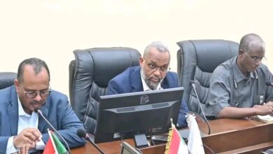 وزير الصحة الاتحادي يوجه بالاستنفار السريع لمواجهة "الكوليرا وإيبولا" ويقرر تفعيل مراكز العزل بمطارات ومعابر البلاد 3 1780414802212