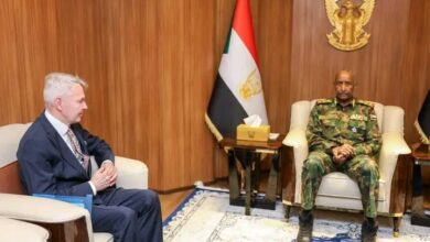 البرهان يتباحث مع المبعوث الأممي "بيكا هافيستو" ويطلع على مخرجات منبر أديس أبابا والخماسية تؤكد الالتزام بسيادة السودان 3 1780861942932