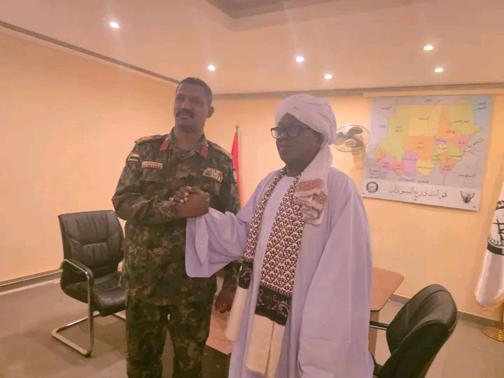 كيكل يعلن من مقر "الدرع": تنسيق عسكري وثيق مع الجيش لبسط السيطرة الكاملة واستعادة هيبة الدولة 1 1781720599240
