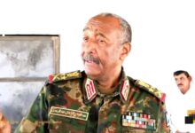 البرهان يوجه رسالة حاسمة من "الرتُج" بالبحر الأحمر: نحترم دول الجوار ولن نسمح بأخذ القانون باليد على الحدود 1 1782160814553