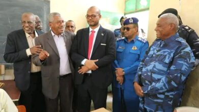 وزير الداخلية يقود جولة تفقّديّة لمركز تصحيح الشهادة السودانية بـ "حلويات سعد".. وإشادة رسمية بـ (564) ألف طالب وطالبة 2 1782333779540