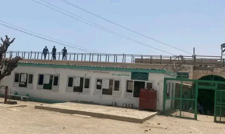 القضاة الجدد ينهون أزمة 83 معتقلاً عقب إضراب عن الطعام 1 سجن بورتسودان