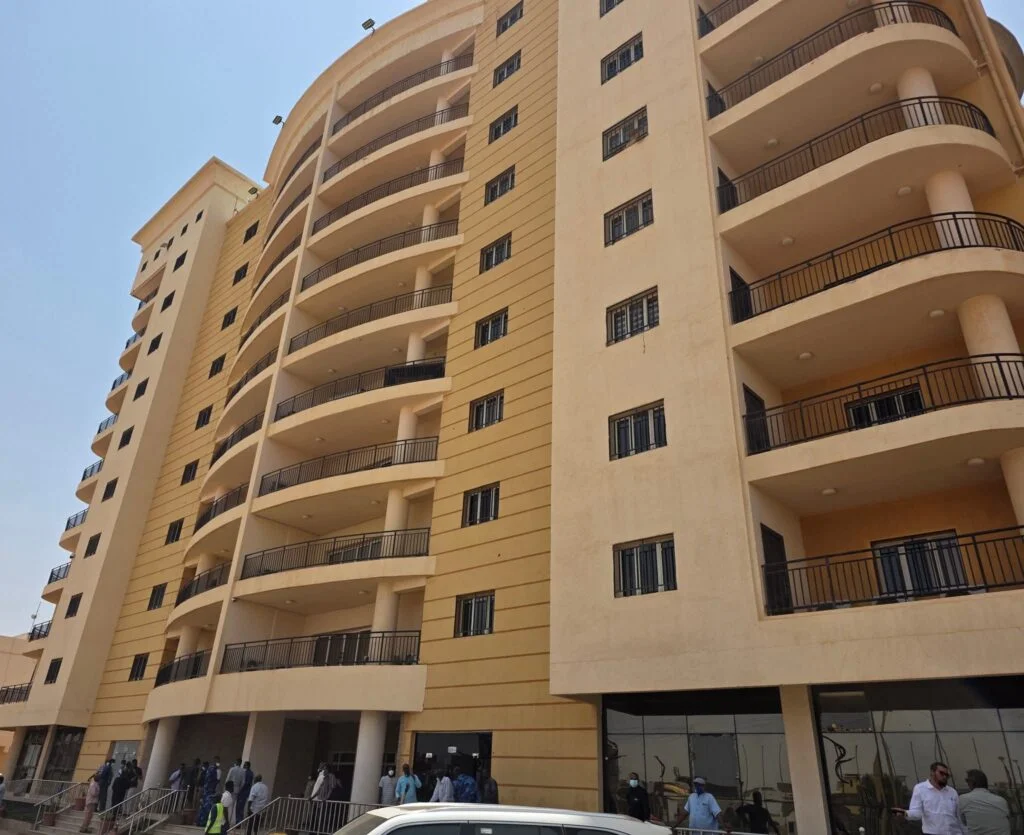 حريق غامض بأبراج المعادن يثير تساؤلات كبيرة 1 FB IMG 1788688079381
