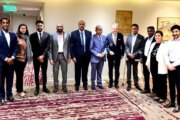 صمود يجدد مواقفه خلال لقائه بهافيستو في القاهرة