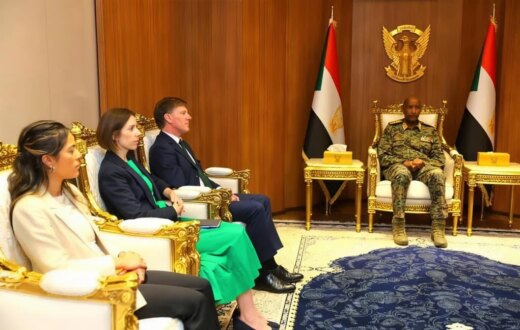 برهان والمبعوث البريطاني في محادثات جادة للخروج من الأزمة 7 برهان والمبعوث البريطاني في محادثات جادة للخروج من الأزمة