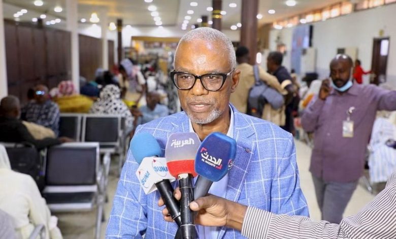 عودة مثيرة: سودانيون يعودون من أوغندا عبر الخرطوم