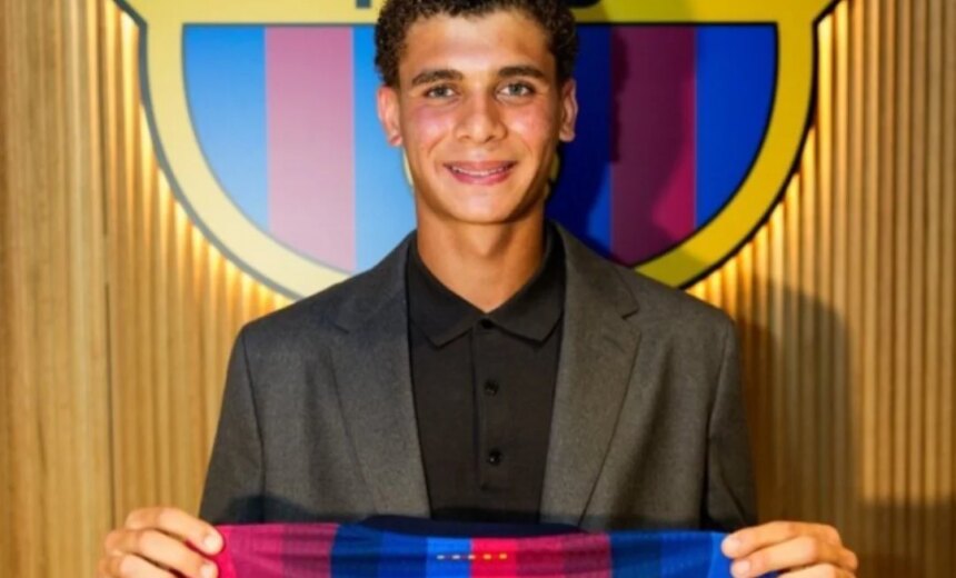 برشلونة يمدد عقد لاعب مهم حتى موعد جديد 1 برشلونة يمدد عقد لاعب مهم حتى موعد جديد
