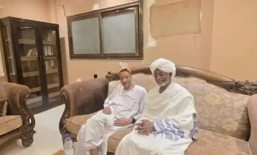 علي كرتي في حوار خاص مع مستشار حكومي