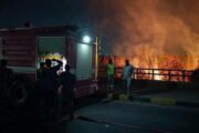 حريق يشتعل بشارع النيل في الخرطوم 8 حريق يشتعل بشارع النيل في الخرطوم