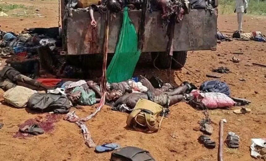 قصف يستهدف موقف شاحنات في غرب كردفان ويوقع ضحايا 1 قصف يستهدف موقف شاحنات في غرب كردفان ويوقع ضحايا