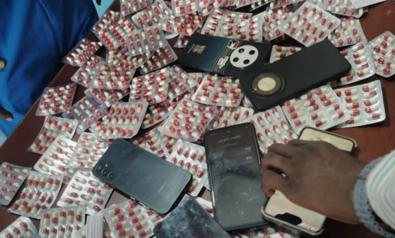 ضبط ستة أشخاص بحوزتهم حبوب مخدرة نهرية 1 ضبط ستة أشخاص بحوزتهم حبوب مخدرة نهرية