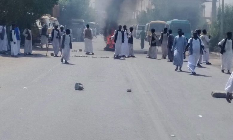 احتجاجات في بورتسودان تطالب بالعدالة بعد جريمة مروعة 1 احتجاجات في بورتسودان تطالب بالعدالة بعد جريمة مروعة