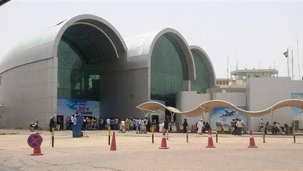 عودة الحركة الجوية في مطار الخرطوم بعد توقف قصير 1 عودة الحركة الجوية في مطار الخرطوم بعد توقف قصير