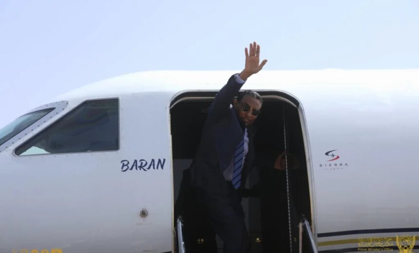 زيارة مفاجئة لرئيس وزراء السودان إلى زيمبابوي 1 زيارة مفاجئة لرئيس وزراء السودان إلى زيمبابوي