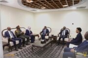 كامل إدريس يزور رواندا لتسليم رسالة مهمة