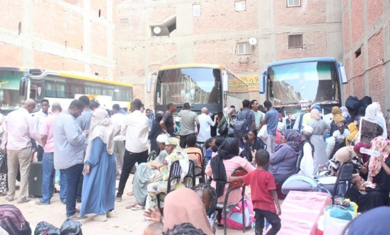 انطلاق الدفعة الأخيرة من طلاب التعليم العام إلى السودان