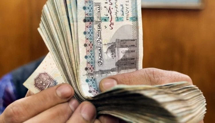 سعر الجنيه السوداني يشهد تحولاً لافتاً مقابل المصري